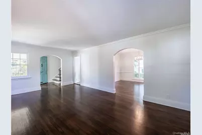 109 Chase Road, Manhasset, NY 11030 - Photo 10