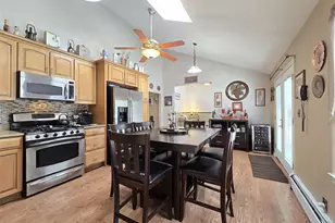 25 Spruceton St, Selden, NY 11784 - Photo 8