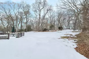 25 Spruceton St, Selden, NY 11784 - Photo 22