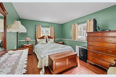 447 China Road, Sayville, NY 11782 - Photo 18