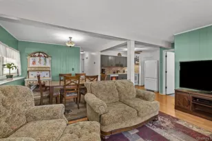 447 China Rd, Sayville, NY 11782 - Photo 16