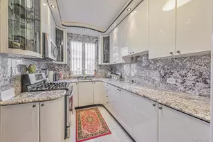 102-01 62nd Rd, Forest Hills, NY 11375 - Photo 6