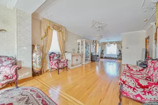 102-01 62nd Rd, Forest Hills, NY 11375 - Photo 4