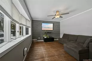 94 Locust Pl, East Northport, NY 11731 - Photo 4