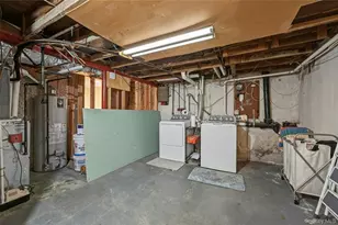 94 Locust Pl, East Northport, NY 11731 - Photo 20