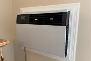 172-12 Crocheron Ave, Flushing, NY 11358 - Photo 20