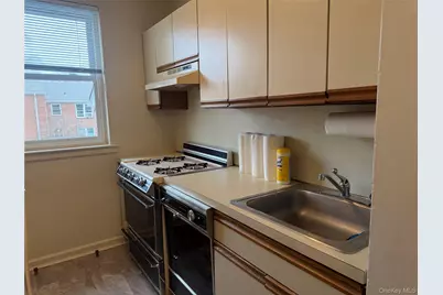 172-12 Crocheron Avenue #C3, Flushing, NY 11358 - Photo 8