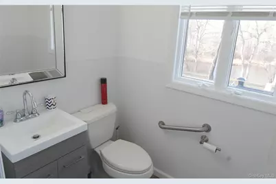 [Address not provided], Calverton, NY 11933 - Photo 8