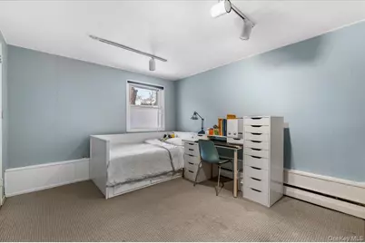 32 Middle Lane, Jericho, NY 11753 - Photo 18