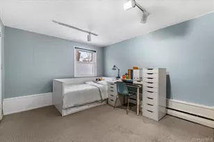 32 Middle Ln, Jericho, NY 11753 - Photo 18