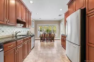 32 Middle Ln, Jericho, NY 11753 - Photo 8