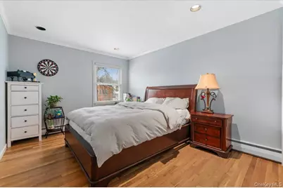 32 Middle Lane, Jericho, NY 11753 - Photo 16