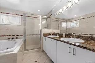 32 Middle Ln, Jericho, NY 11753 - Photo 12