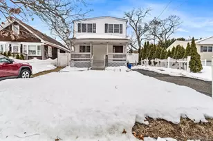 19 Midland Blvd, Ronkonkoma, NY 11779 - Photo 2