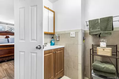 19 Midland Boulevard, Ronkonkoma, NY 11779 - Photo 26