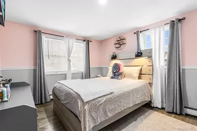 19 Midland Boulevard, Ronkonkoma, NY 11779 - Photo 20