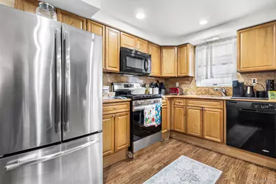 19 Midland Boulevard, Ronkonkoma, NY 11779 - Photo 12