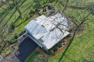 2 Montana Pl, Huntington Station, NY 11746 - Photo 2