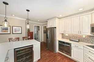 2 Montana Pl, Huntington Station, NY 11746 - Photo 12