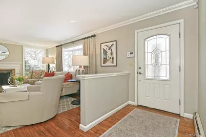 2 Montana Place, Huntington Station, NY 11746 - Photo 4