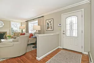 2 Montana Pl, Huntington Station, NY 11746 - Photo 4