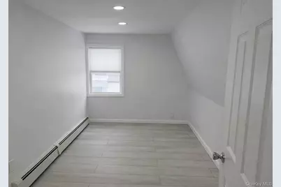 70 S Cottage Street, Valley Stream, NY 11580 - Photo 12