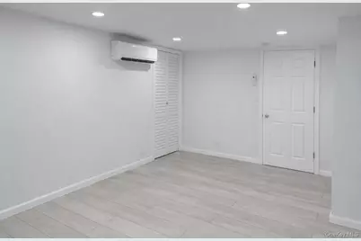 70 S Cottage Street, Valley Stream, NY 11580 - Photo 10