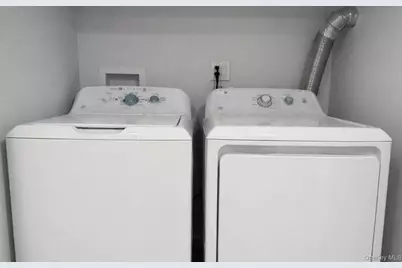 70 S Cottage Street, Valley Stream, NY 11580 - Photo 6