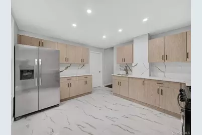 17 Maple Avenue W, Suffern, NY 10901 - Photo 4