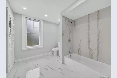 17 Maple Avenue W, Suffern, NY 10901 - Photo 6