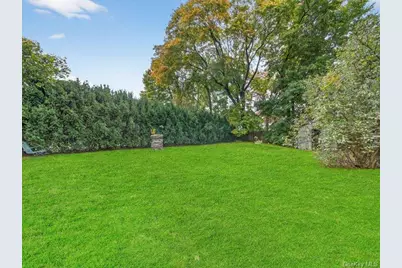 17 Maple Avenue W, Suffern, NY 10901 - Photo 20