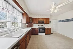 54 Ogden St, Middletown, NY 10940 - Photo 6