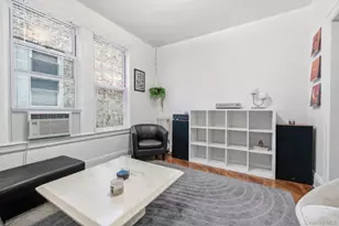 18-40 21st Dr, Astoria, NY 11105 - Photo 30