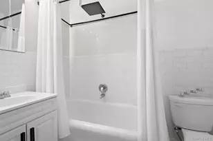 18-40 21st Dr, Astoria, NY 11105 - Photo 16