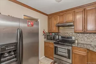 597 Seminole Rd, Franklin Square, NY 11010 - Photo 8