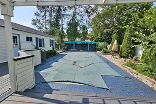 143 N Summit Ave, Patchogue, NY 11772 - Photo 18