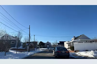 2 Quay Court, East Rockaway, NY 11518 - Photo 4