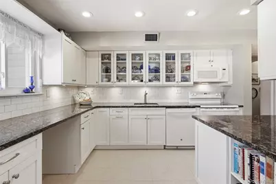 208 Harris Road #EA6, Bedford Hills, NY 10507 - Photo 2