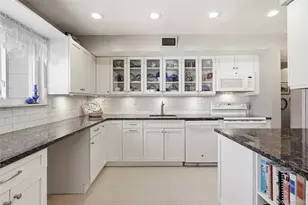 208 Harris Rd, Bedford Hills, NY 10507 - Photo 2