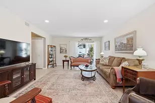 208 Harris Rd, Bedford Hills, NY 10507 - Photo 4