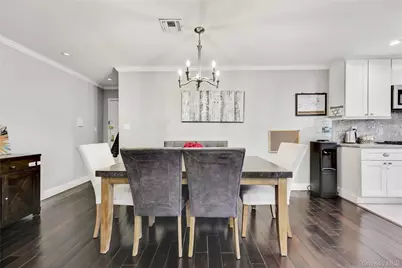 1201 E Broadway #H-23, Hewlett, NY 11557 - Photo 8