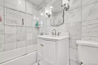 1201 E Broadway #H-23, Hewlett, NY 11557 - Photo 32