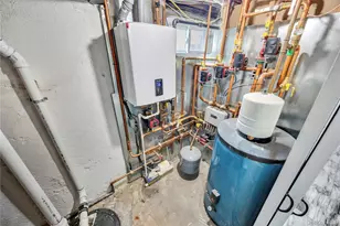 225 Farhan Ln, North Babylon, NY 11703 - Photo 28