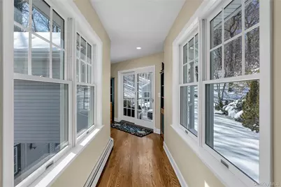 251 Vineyard Road, Huntington, NY 11743 - Photo 20