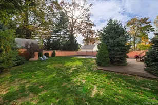 76 Driscoll Ave, Rockville Centre, NY 11570 - Photo 40