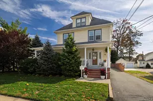 76 Driscoll Ave, Rockville Centre, NY 11570 - Photo 2