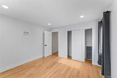 207 Pershing Parkway, Mineola, NY 11501 - Photo 20