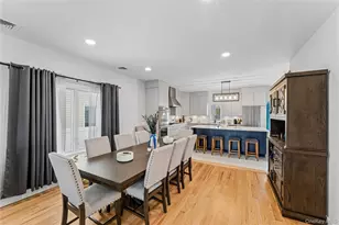 207 Pershing Pkwy, Mineola, NY 11501 - Photo 4