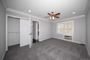 19 Pickwick Ln, North Babylon, NY 11703 - Photo 6