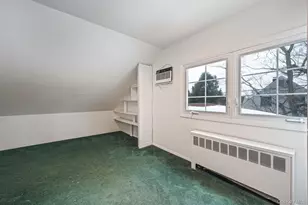 22 Mercury Ln, Levittown, NY 11756 - Photo 26